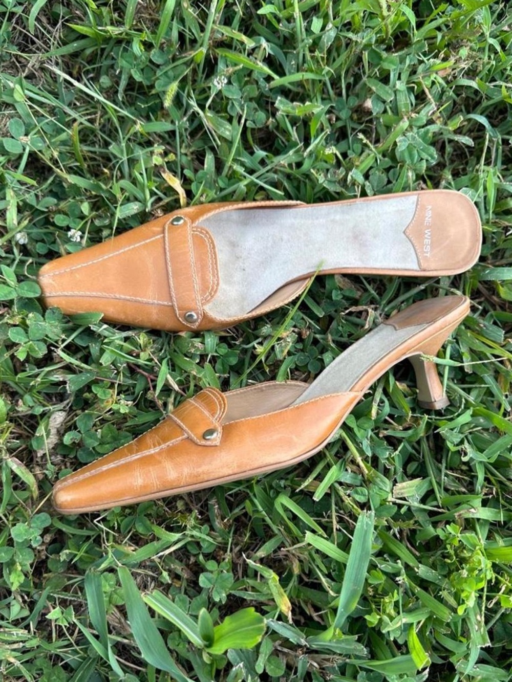 Vintage Y2K Nine West Tan Leather Slip-On Pointed Kitten Heel Mules Size 8.5